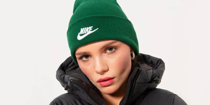 Kaip nešioti žieminę kepurę, kad atrodyti madingai?